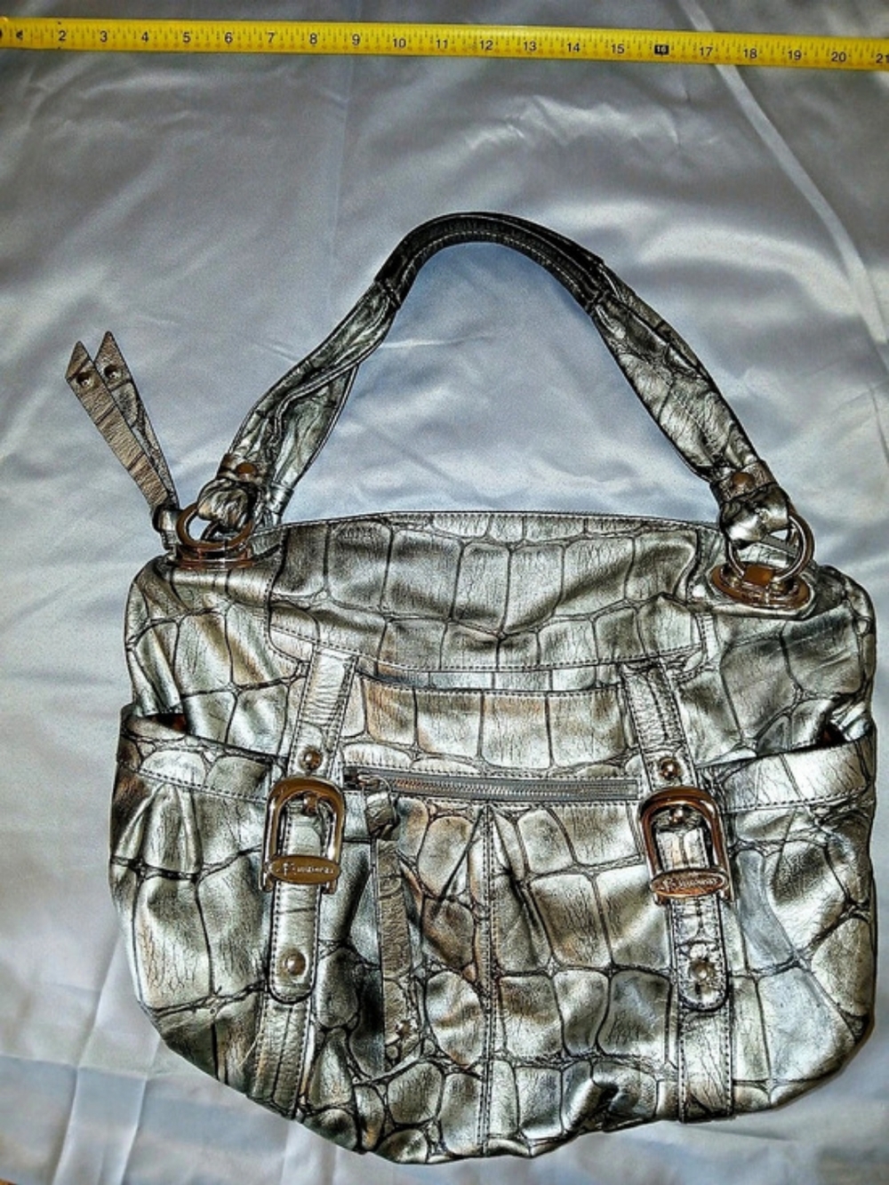B. Makowsky 100% Leather Shoulder Bag in Silver